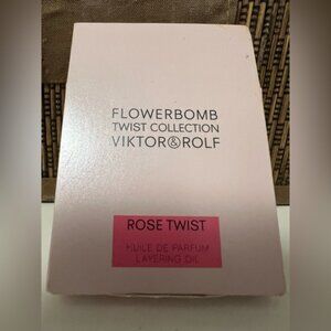 Viktor & Rolf Flowerbomb + Rose Twist Oil Layering Duo sample size